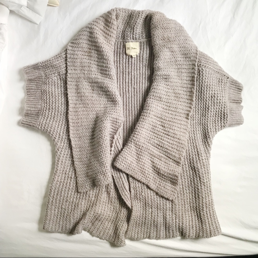 Gray Flowy Oversized Sweater Shawl w/ Sleeves